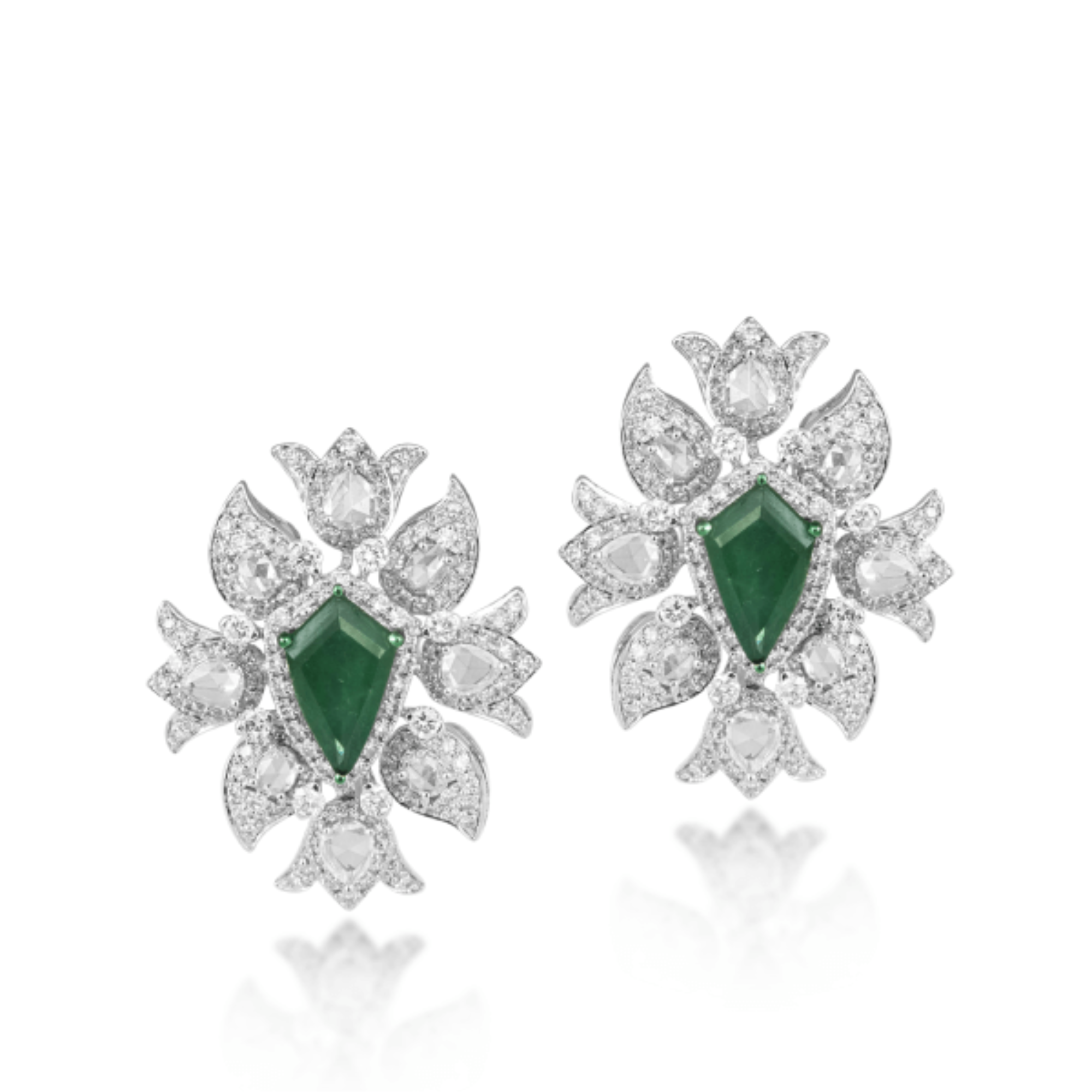 14 kt White Gold Diamond Necklace with Round Brilliant, Rose cut Diamonds with zambian emerald.