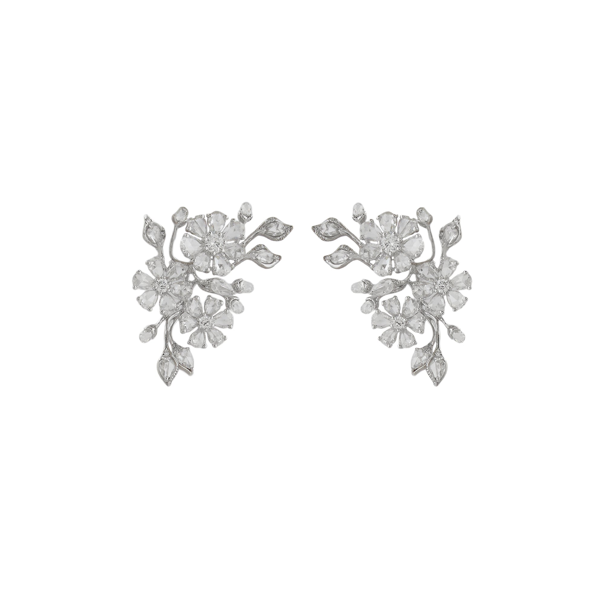 Necklace set in 14kt white gold with brilliant round and rose cut diamonds.