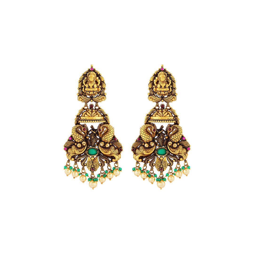 Necklace set in 22kt temple Antique gold, with emerald and pearl.