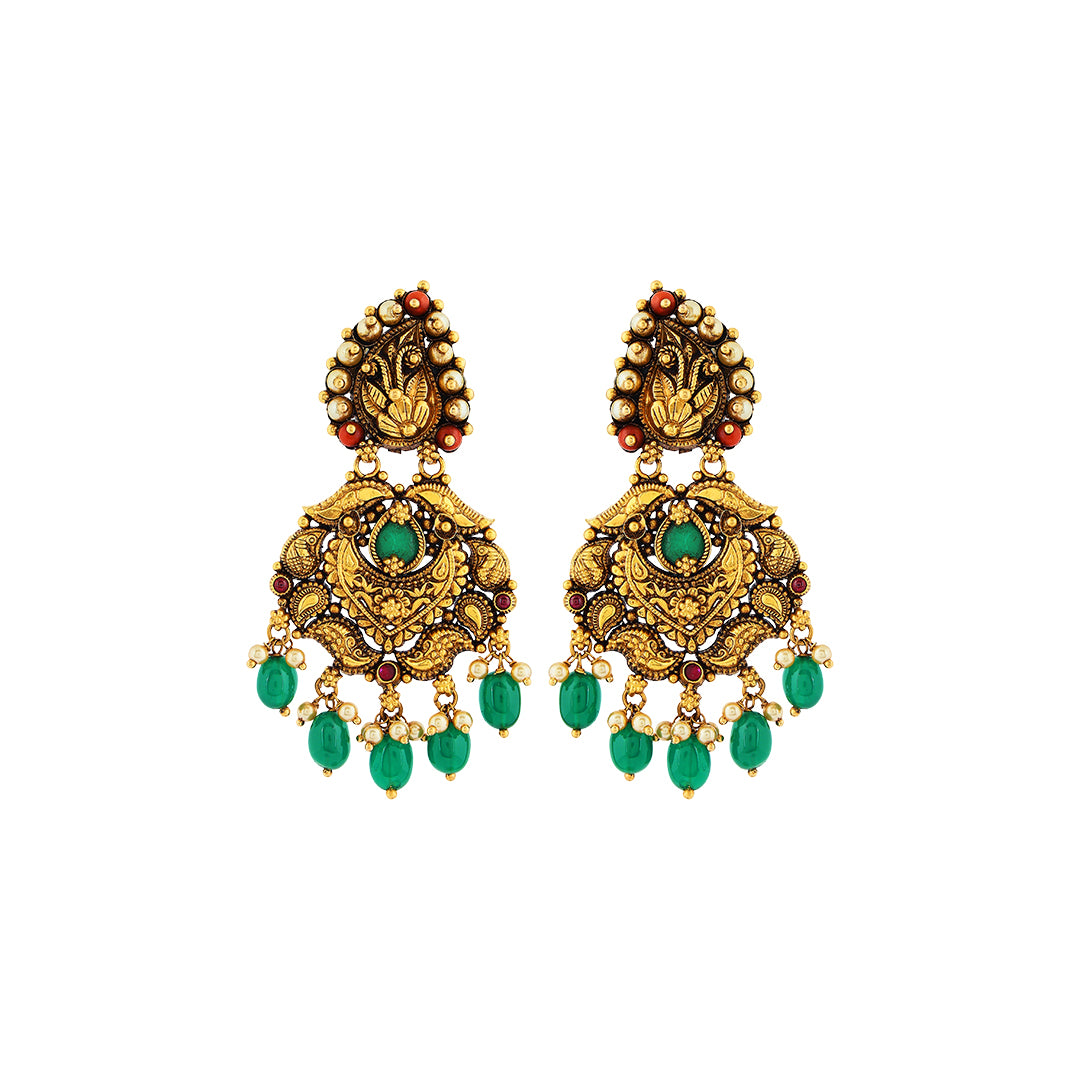 Necklace set in 22kt temple Antique gold, with emerald and pearl.