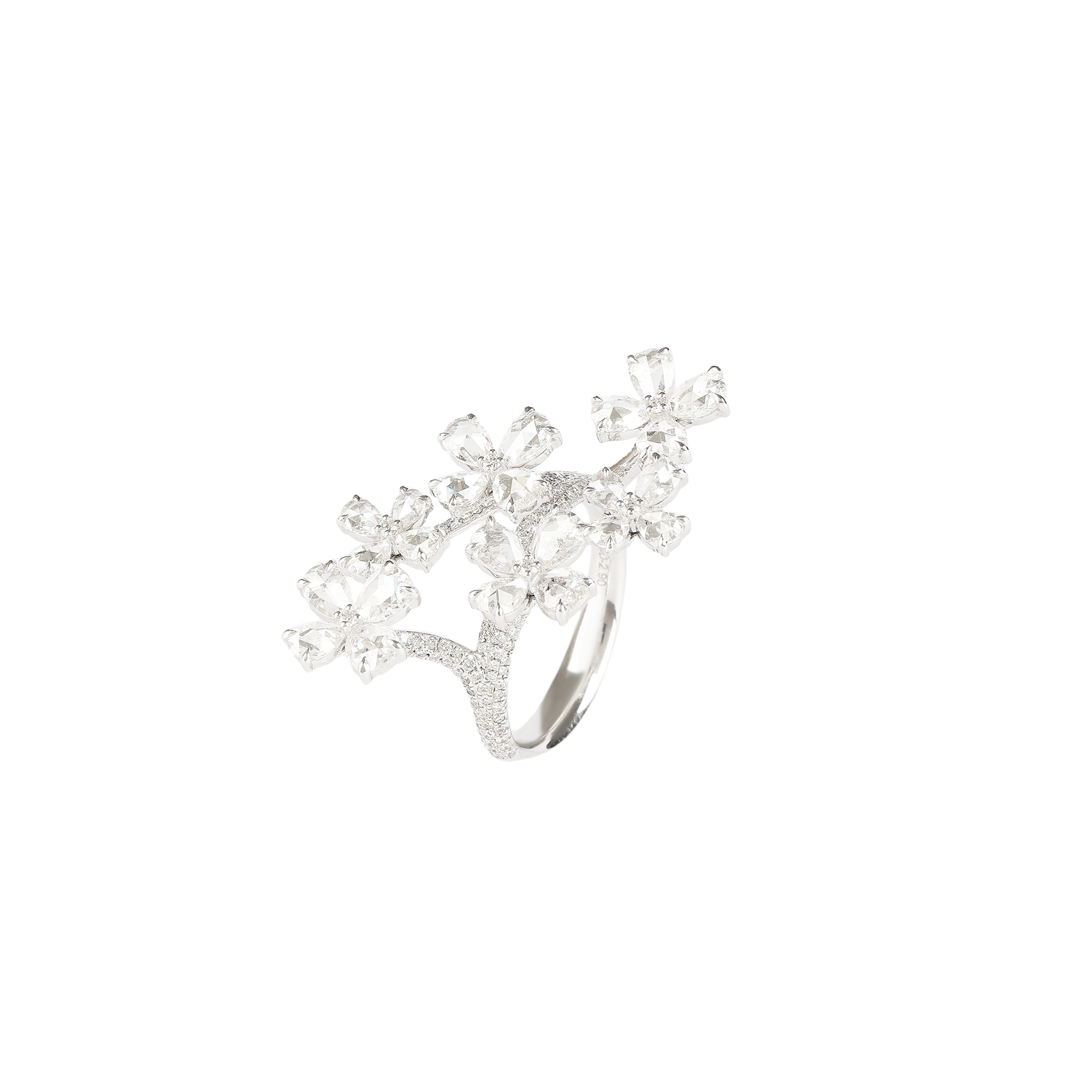 Ring in 18kt white gold with rose cut and brilliant cut round diamonds.