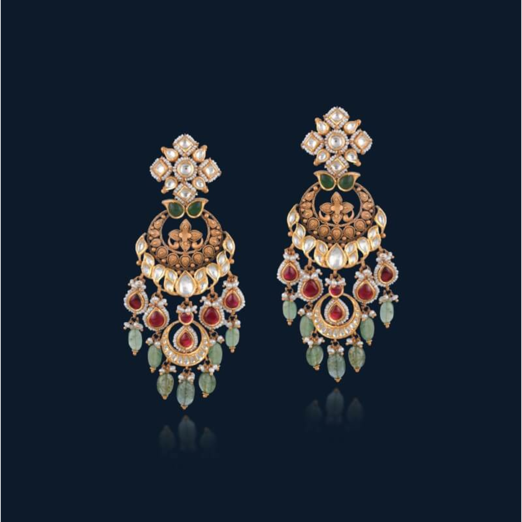 Earrings in 22kt antique gold