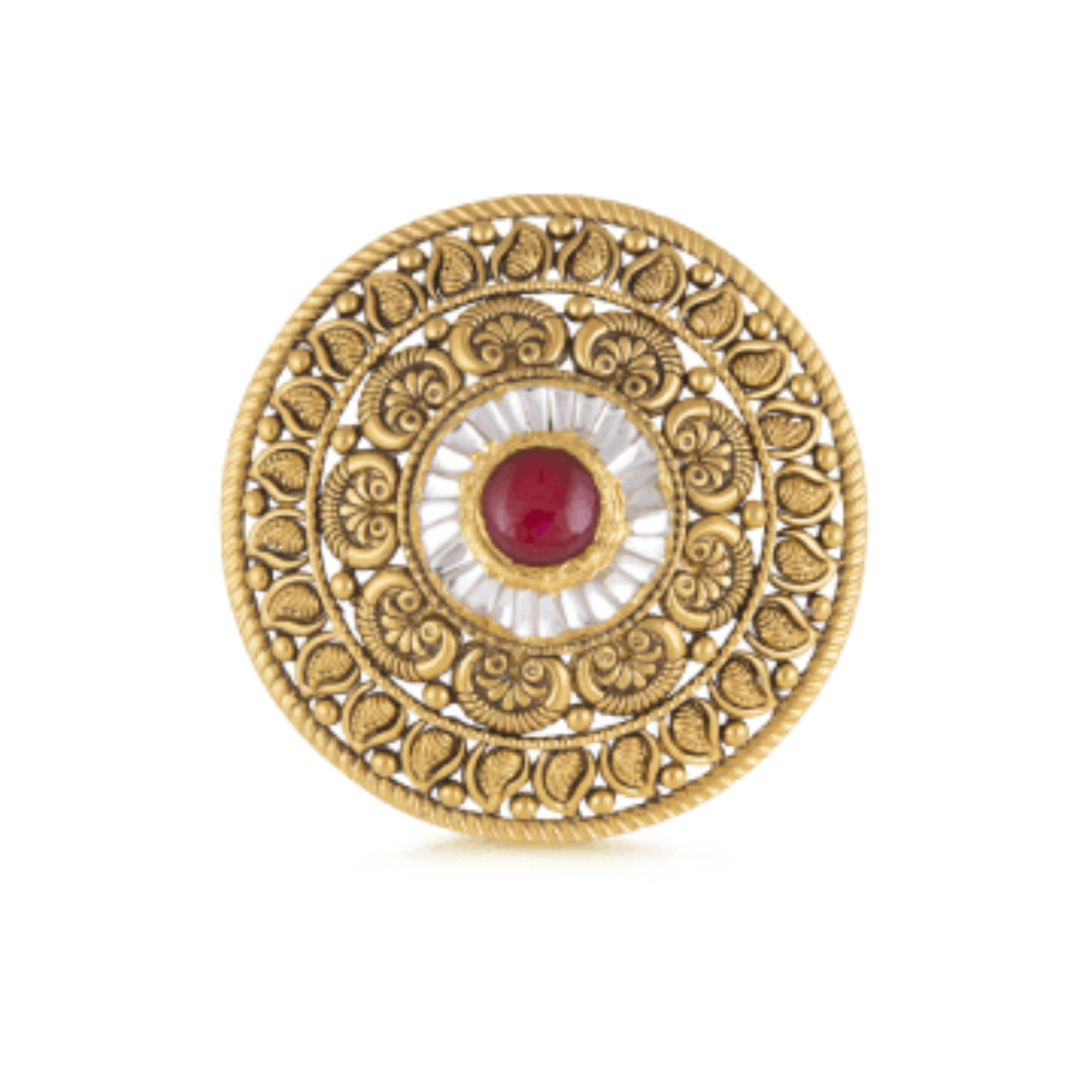 Ring in 22kt antique gold with semi-precious red gemstone