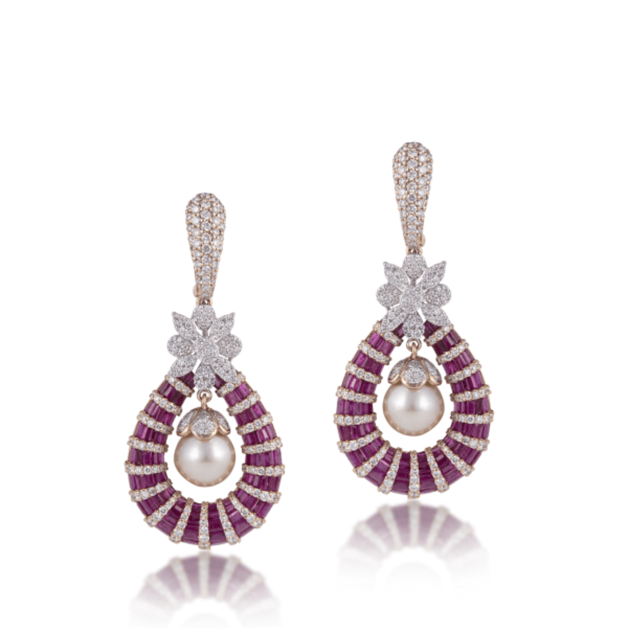 Earring in 14kt rose gold with Round Brilliant, Diamonds With Precious Ruby.