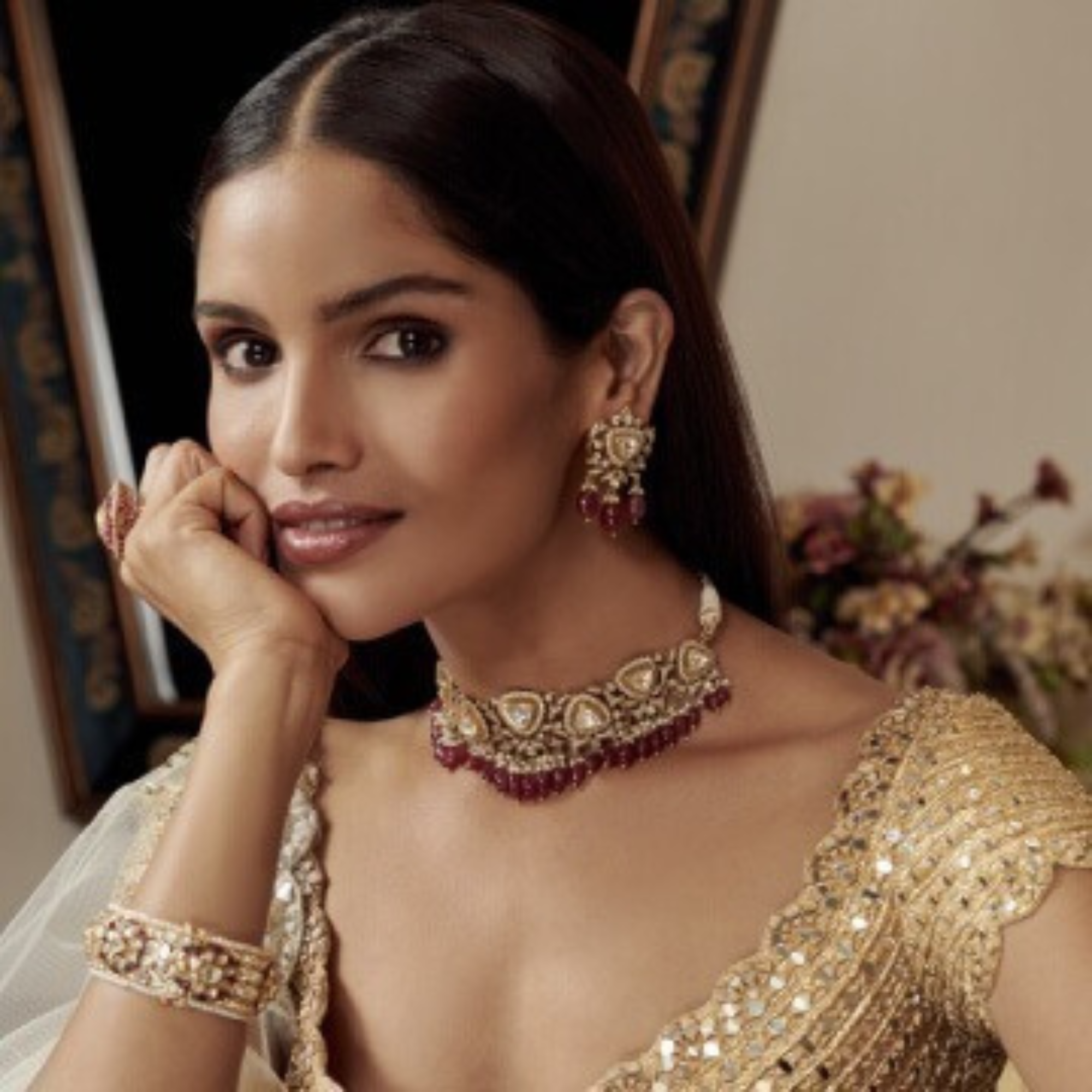 Polki diamond necklace set in 18kt gold with precious ruby