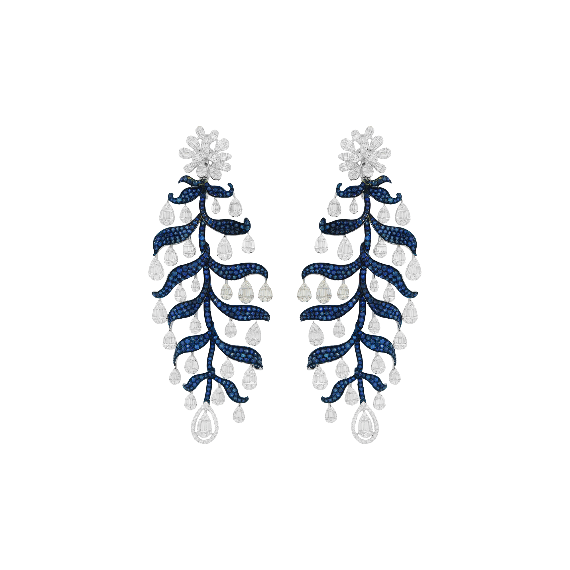 Earring in 14kt white gold with brilliant round and baguettes and a precious Sapphire.