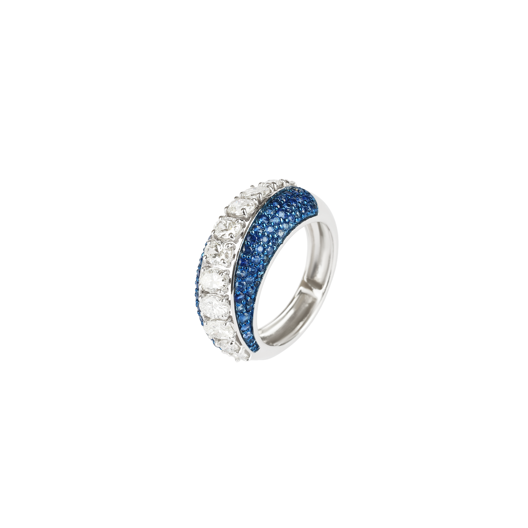 Ring in 18kt white gold with Oval cut & brilliant round cut diamond and a precious sapphire.