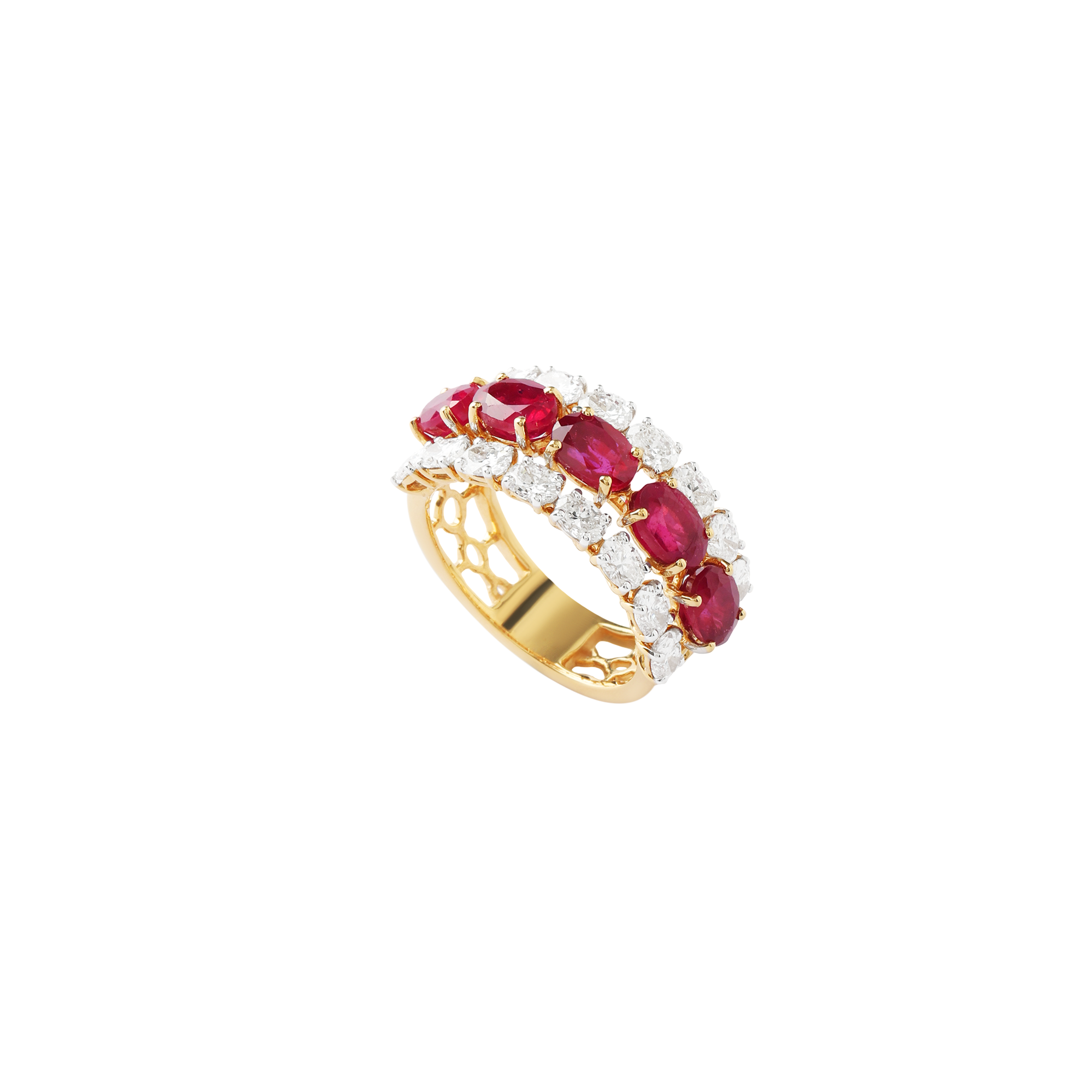 Ring in 18kt yellow gold with oval cut diamonds and a precious ruby.